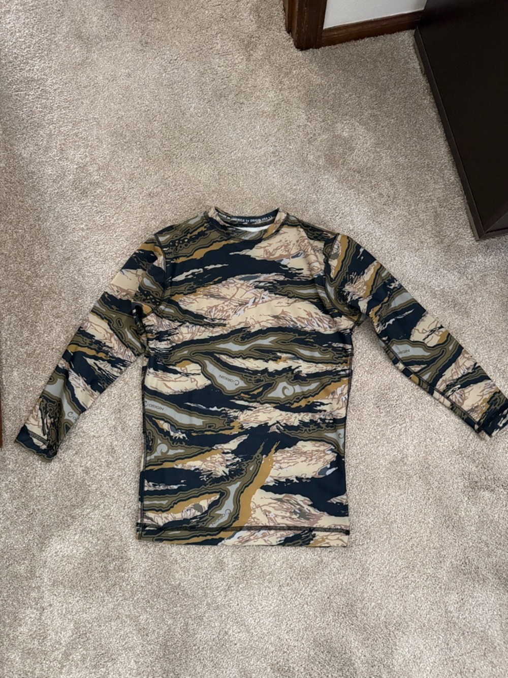 Origin JJ Rash Guard Camouflage Print Long Sleeve Top - Multi-Color